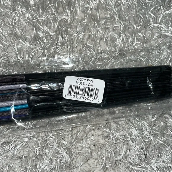 Beyonce Renaissance Movie Merchandise COZY Fan 2023 - Picture 7 of 7